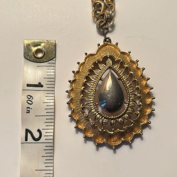 Vintage Ornate Teardrop Shape Pendant on Chain 18” - Picture 6 of 7